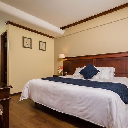 Hotel Florida อัมบาโต ภายนอก รูปภาพ