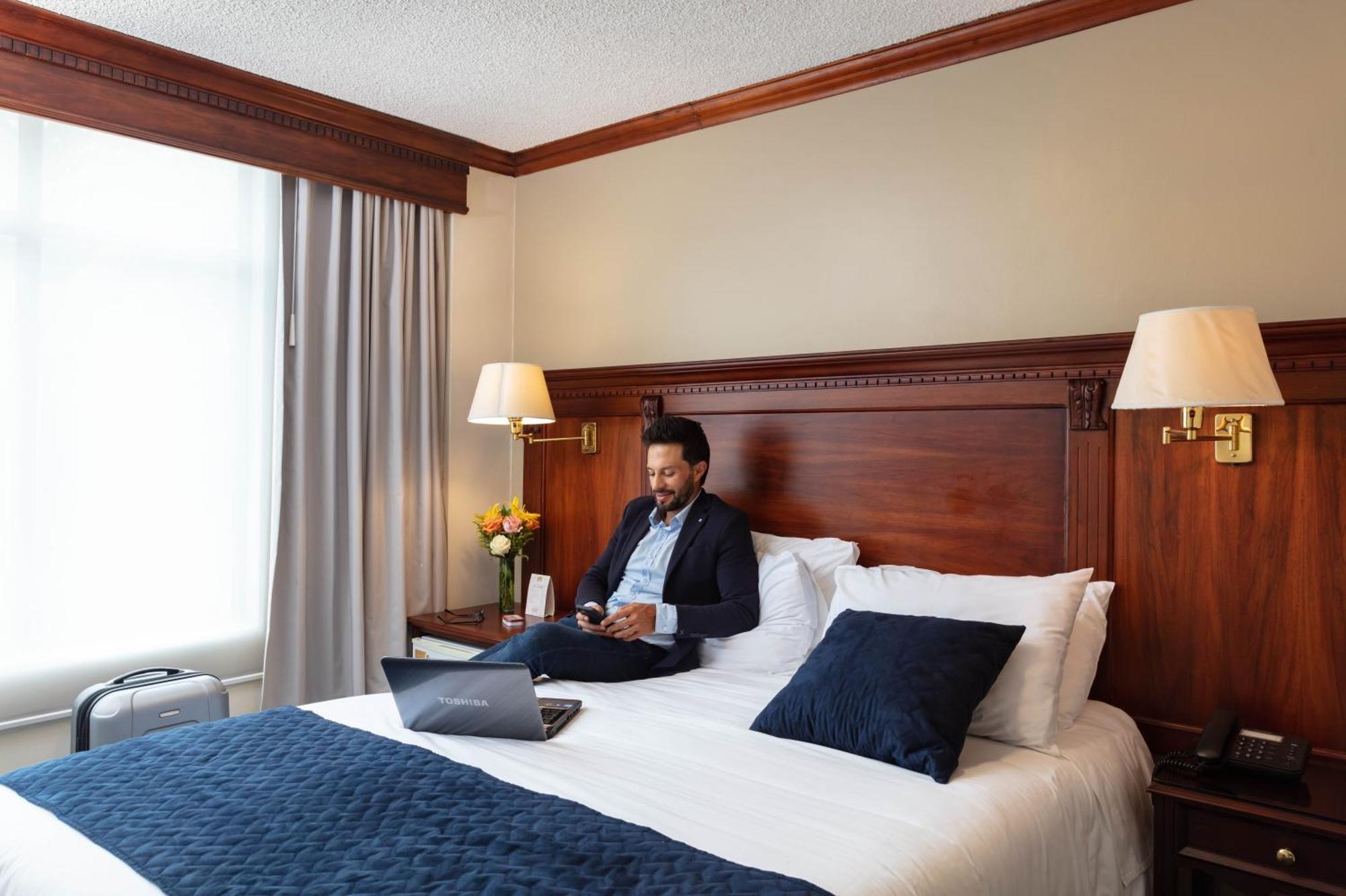 Hotel Florida อัมบาโต ภายนอก รูปภาพ