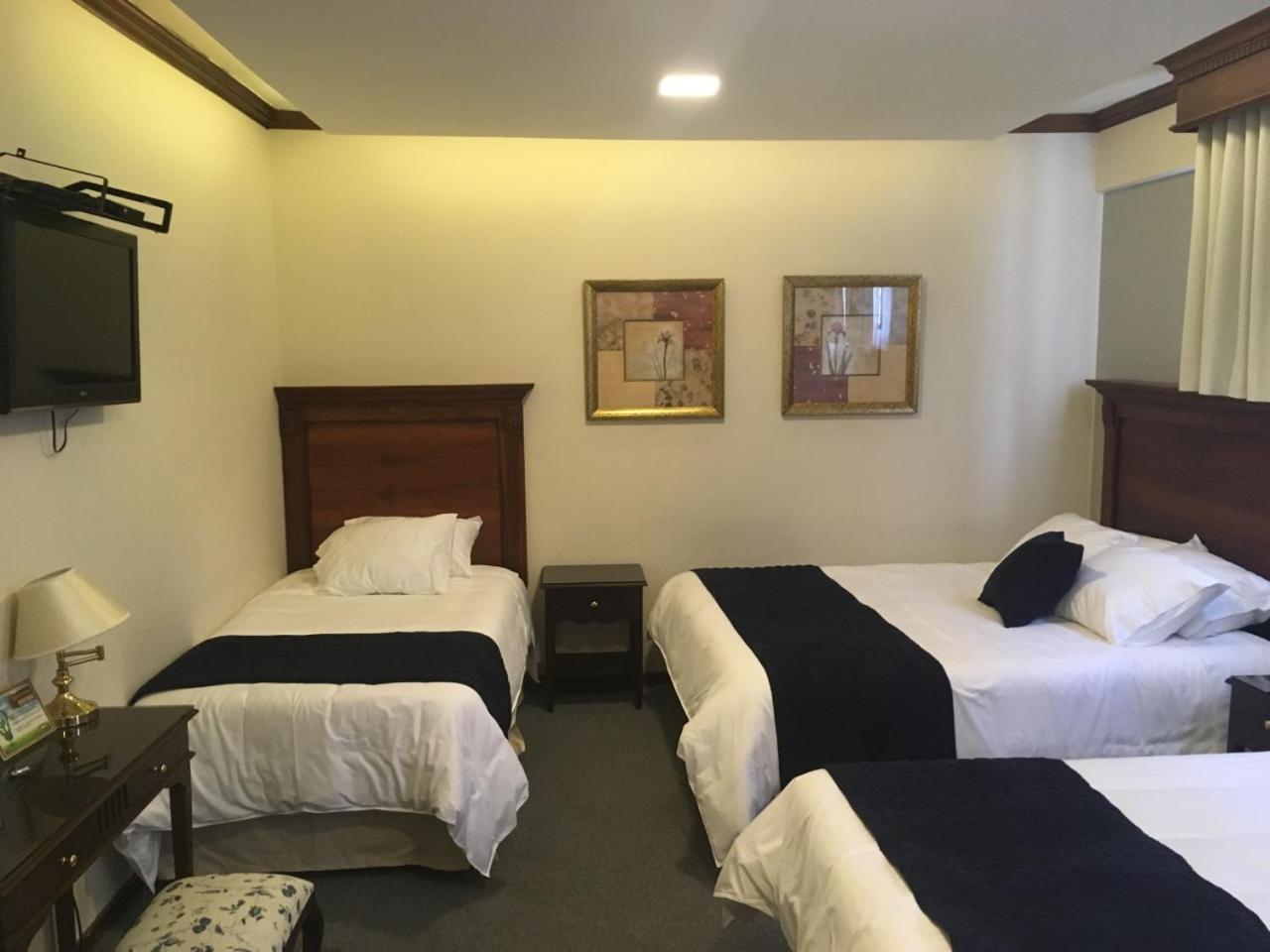 Hotel Florida อัมบาโต ภายนอก รูปภาพ