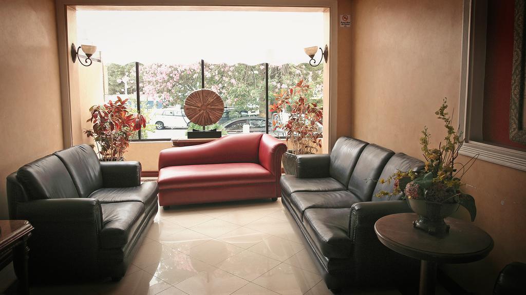 Hotel Florida อัมบาโต ภายนอก รูปภาพ