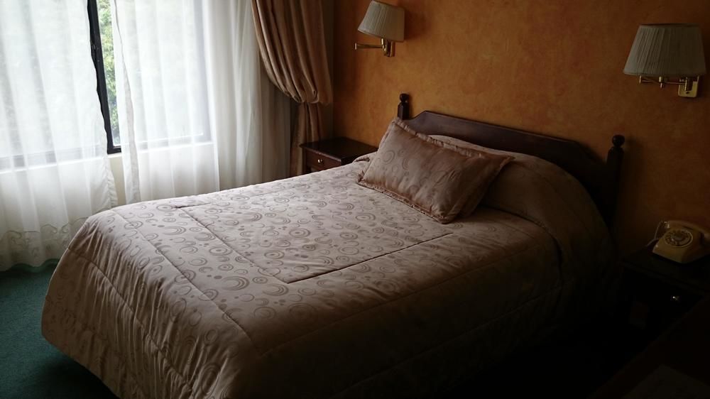 Hotel Florida อัมบาโต ภายนอก รูปภาพ