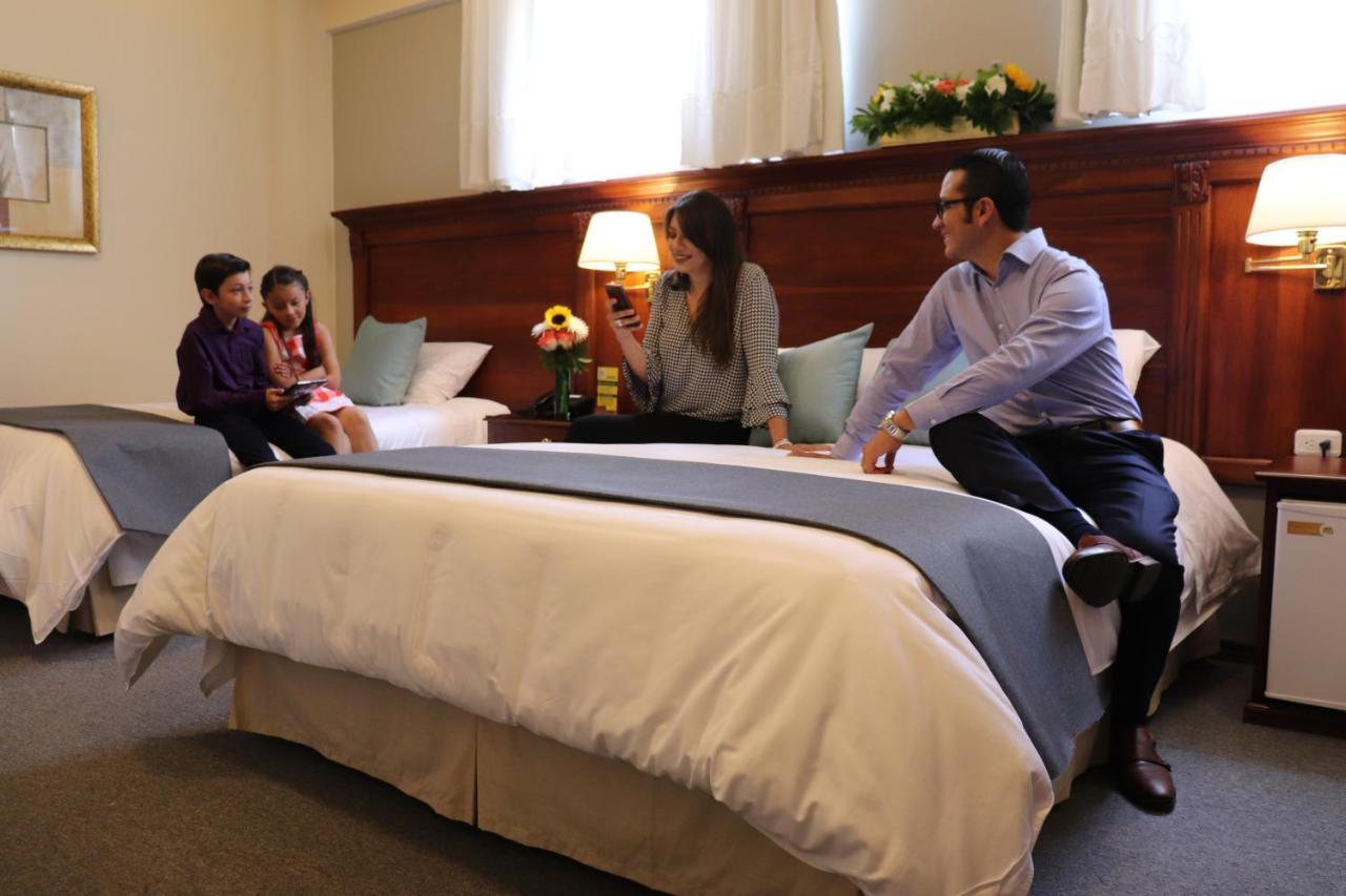Hotel Florida อัมบาโต ภายนอก รูปภาพ